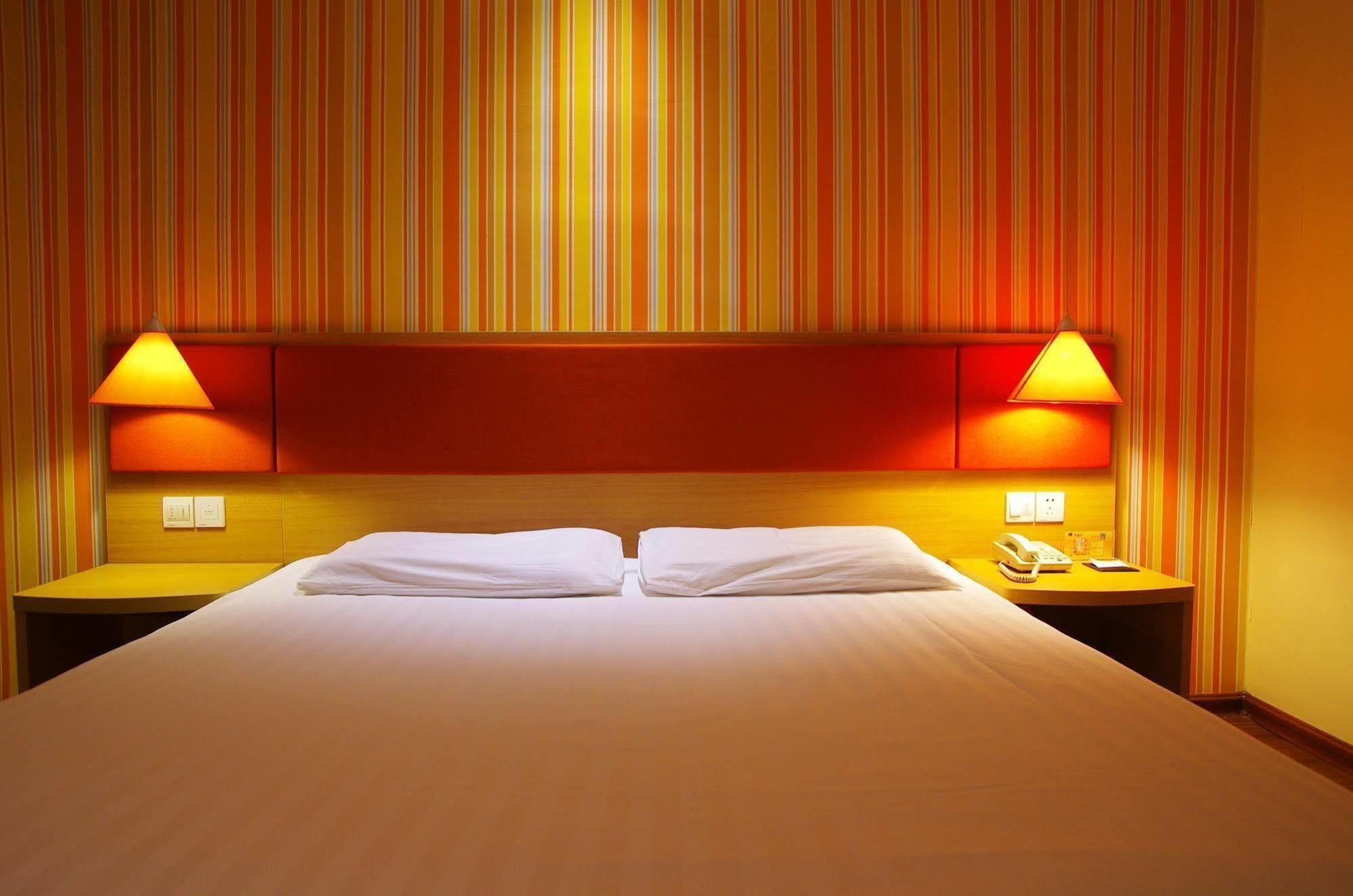 جياشينغ Home Inn المظهر الخارجي الصورة